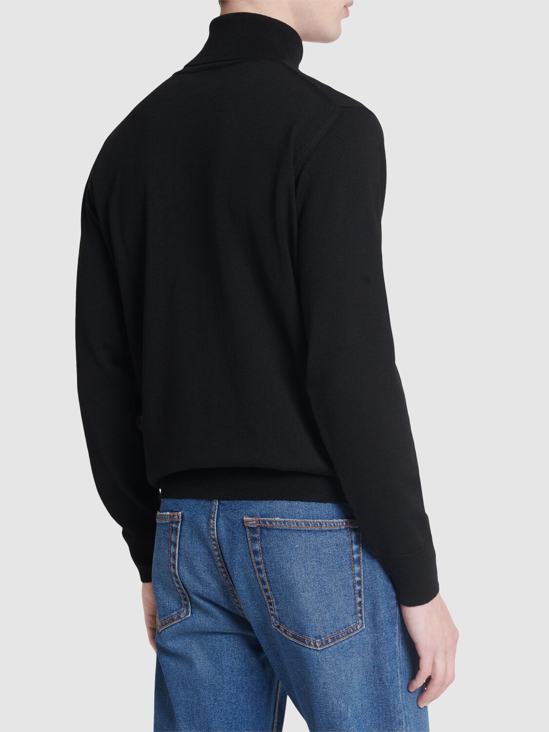 Wool turtleneck black sweater